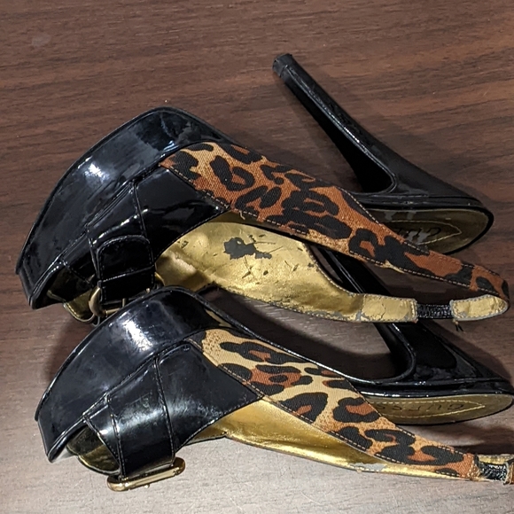 Guess ankle strap open toes samdals - Picture 2 of 6